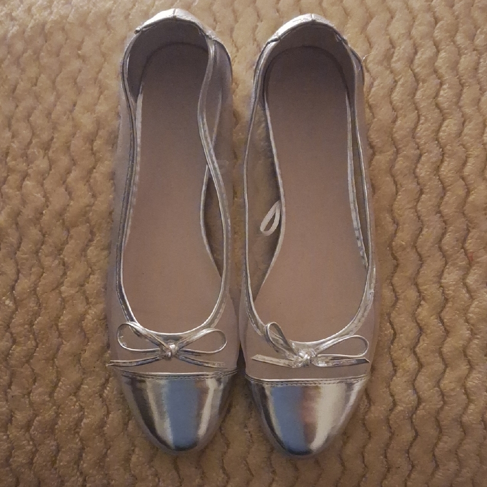 Forever 21 Shiny Silver Flats